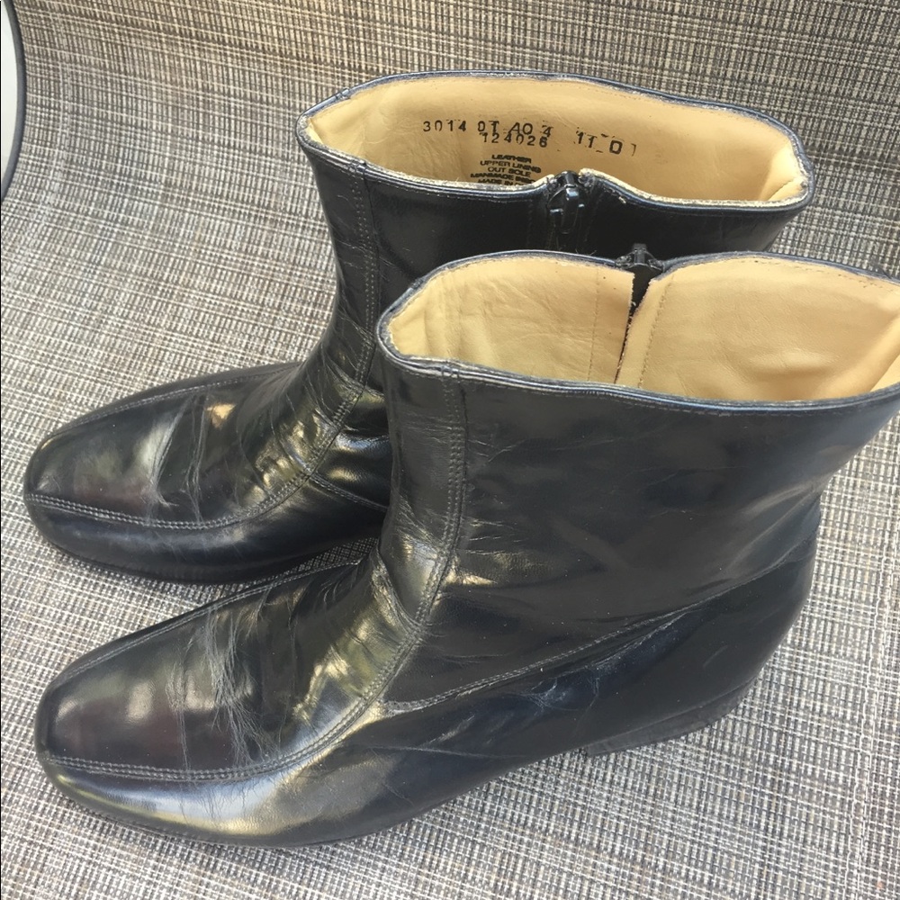 Leather Boots. 11D - Picture 2 of 7